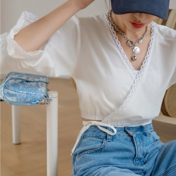 DAZY Shein Lace Trim Crop Wrap White Blouse Casual Summer Top Small - Picture 3 of 8